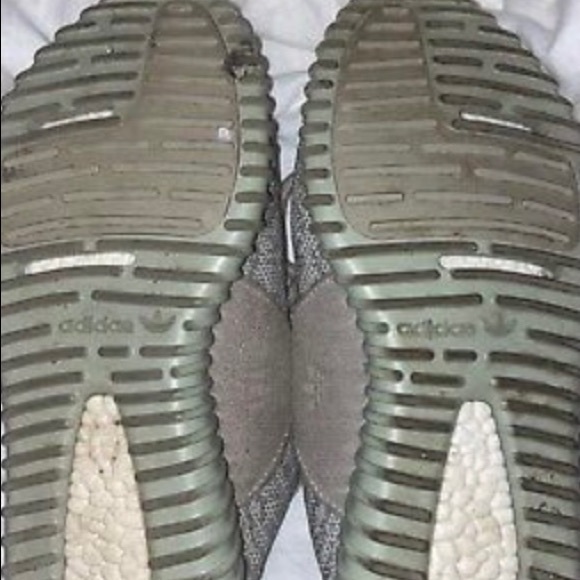 AUTHENTIC YEEZY BOOST 350 - Picture 6 of 7